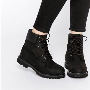 Timberland Premium Velvet Waterproof Boot - Size 9